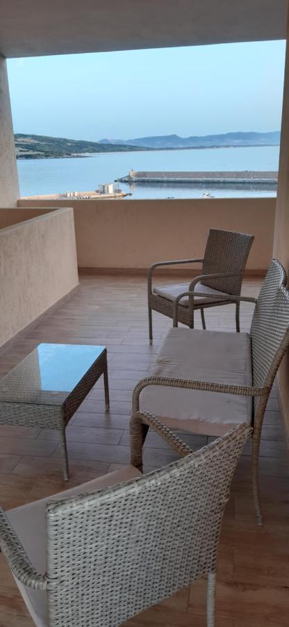 Fronte Mare Attico Indipendente Ed Esclusivo Con Terrazza Panoramica Apartment Isola Rossa Exterior foto