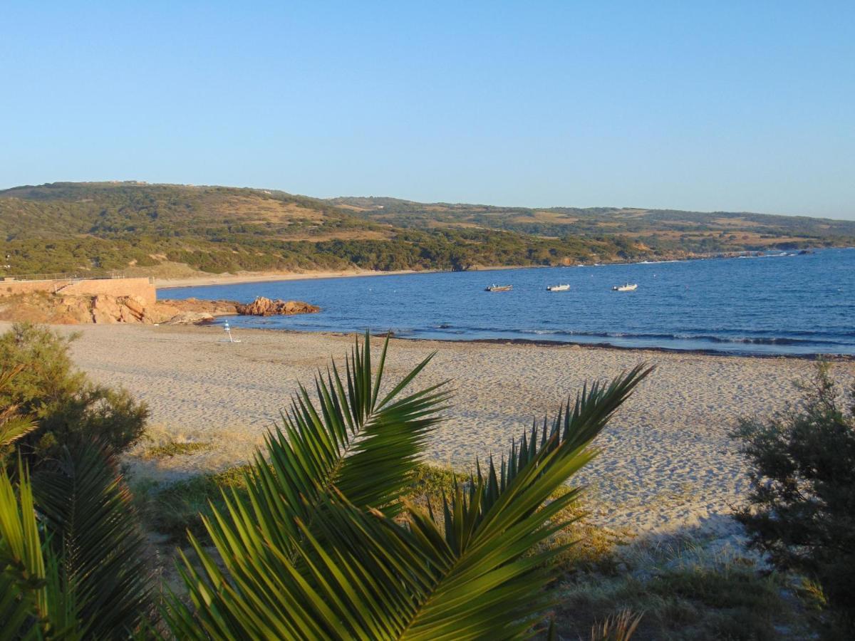 Fronte Mare Attico Indipendente Ed Esclusivo Con Terrazza Panoramica Apartment Isola Rossa Exterior foto