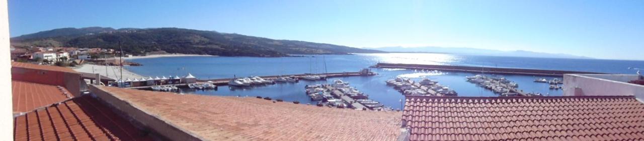 Fronte Mare Attico Indipendente Ed Esclusivo Con Terrazza Panoramica Apartment Isola Rossa Exterior foto