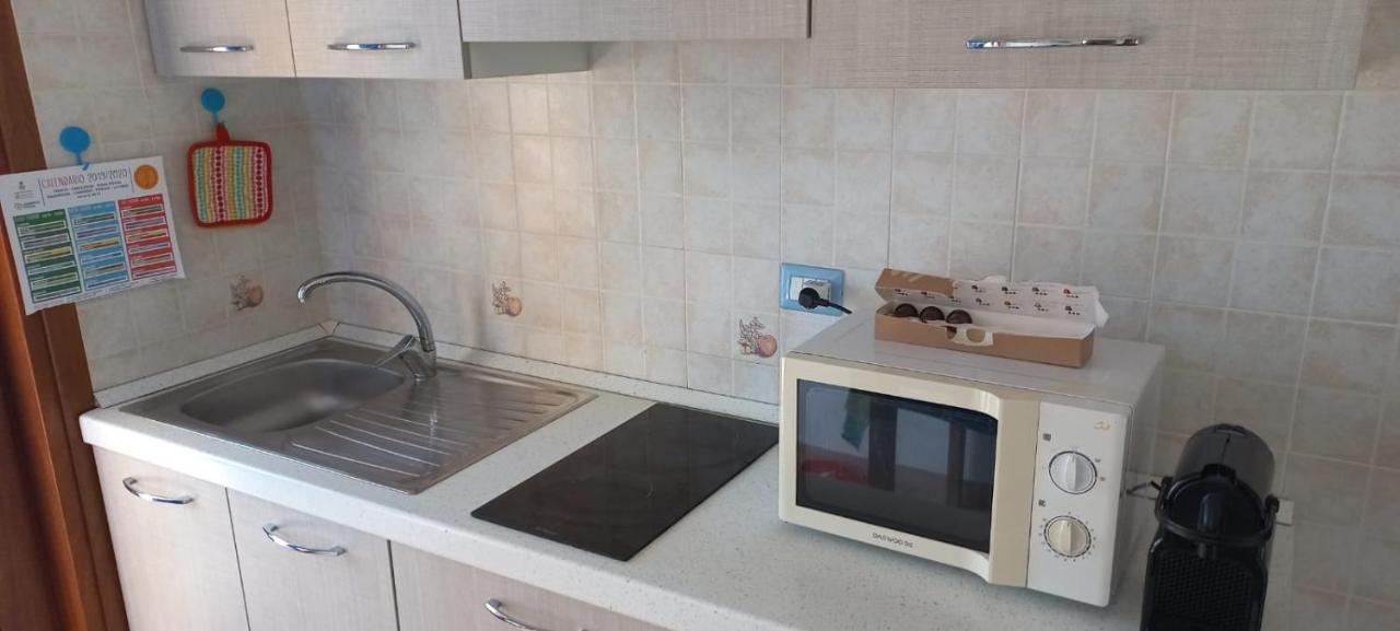 Fronte Mare Attico Indipendente Ed Esclusivo Con Terrazza Panoramica Apartment Isola Rossa Exterior foto